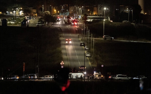 Israeli Rescue Service Transporting Wounded Soldiers To Hospitals. Image via Getty Images