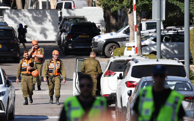 Israeli Military forces seals off the area of the residence of the Prime Minister after Hezbollah drone attack.