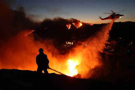 Firefighters Battles Wilde-Fire in Southern California